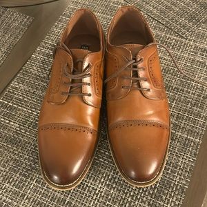 NWOT gorgeous Stacy Adam’s Men’s Boy’s Brown Wingtip shoes - size 6M